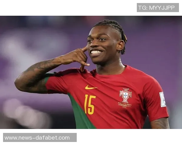 莱奥替补表现失常两度错失良机遭球迷怒斥 莱奥替补表现失常两度错失良机遭球迷怒斥