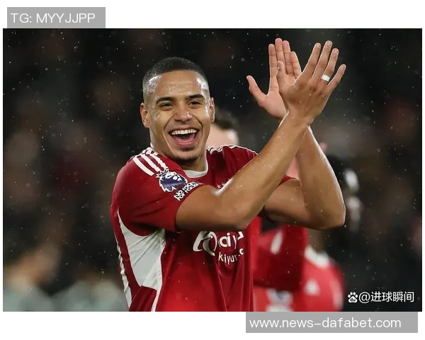 法尔克透露拜仁关注诺丁汉森林中卫穆里略但转会费用昂贵 法尔克透露拜仁关注诺丁汉森林中卫穆里略但转会费用昂贵