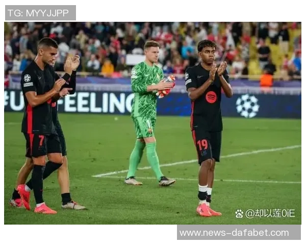 GQ评选年度最具创新与跨界合作的球衣米兰巴萨双双入围