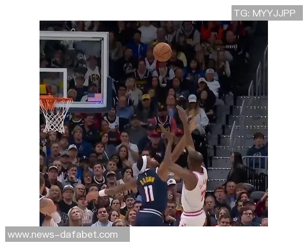 哈达威被阿门犯规引争议KD称队友认为是自我绊倒所致