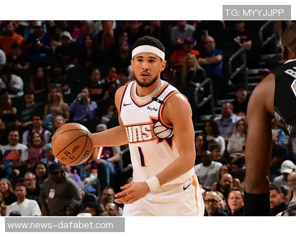 太阳主帅赞对手防守强大布克关键时刻频频得分展现实力