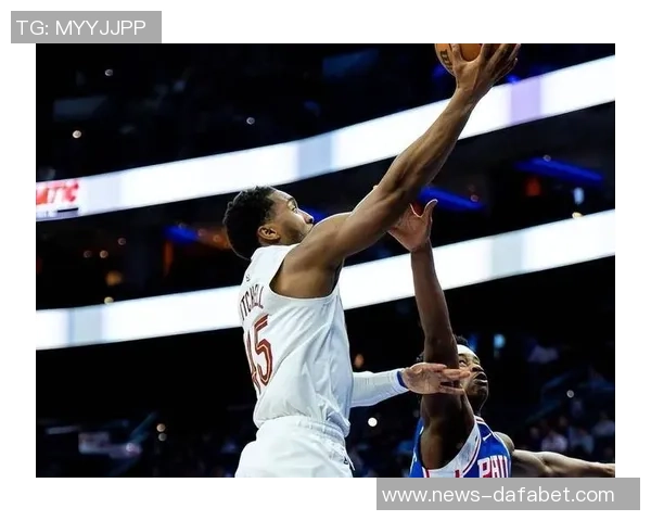 76人第三节防守再遭重创米切尔单节狂砍20分令球队痛苦不已